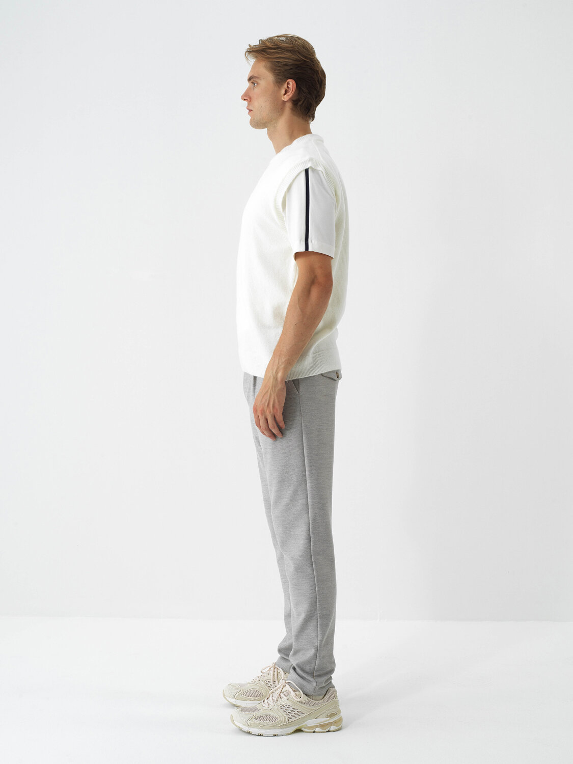 Ekru Yumuşak Dokulu Regular Fit Süveter - Xint