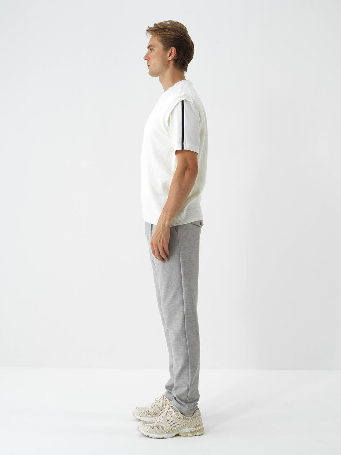 Ekru Yumuşak Dokulu Regular Fit Süveter - 3