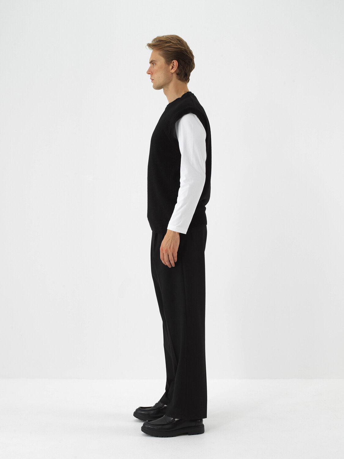 Siyah Yumuşak Dokulu Regular Fit Süveter - Xint