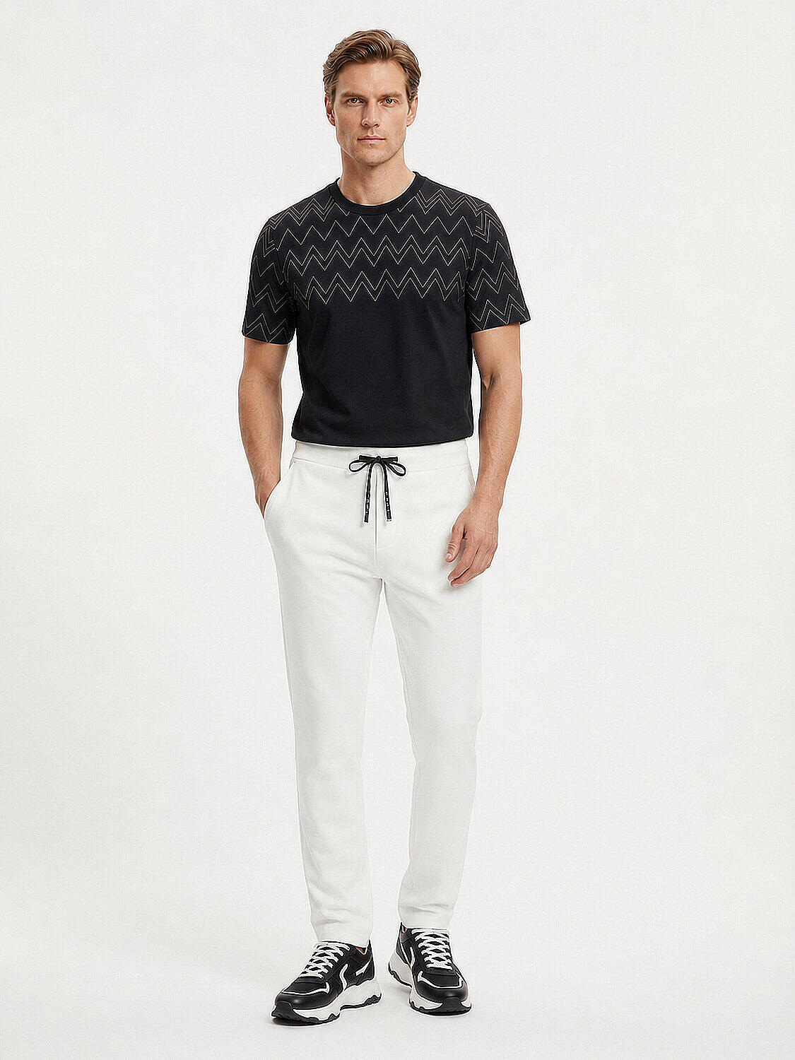 Beyaz Pamuk Dokulu Regular Fit Sweat Pantolon (2)