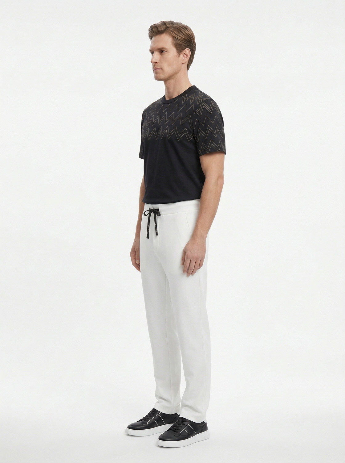Beyaz Pamuk Dokulu Regular Fit Sweat Pantolon (4)