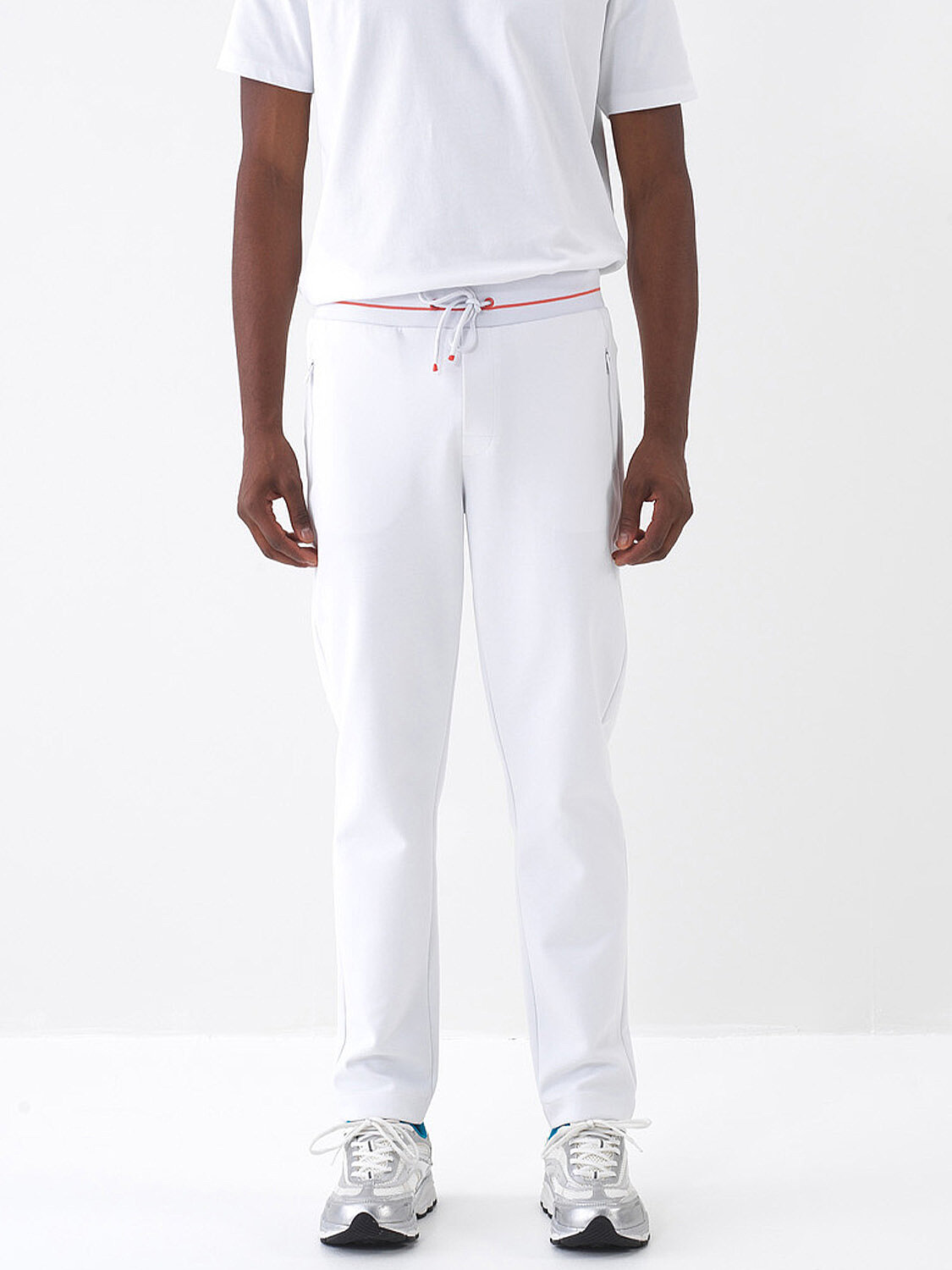 Beyaz Pamuk Dokulu Regular Fit Sweat Pantolon