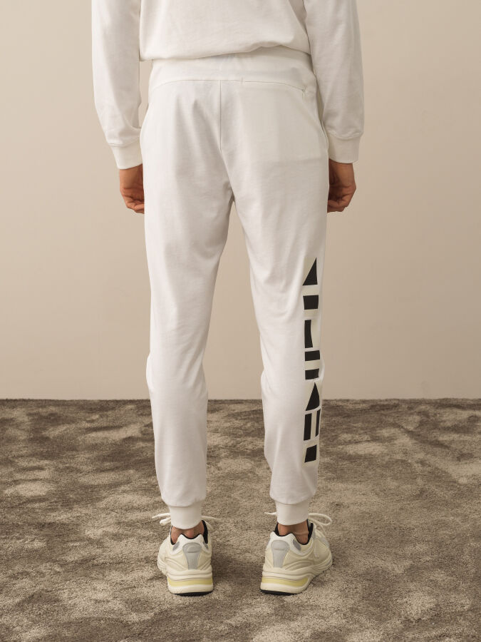 Kırık Beyaz Pamuk Dokulu Regular Fit Sweat Pantolon - Xint