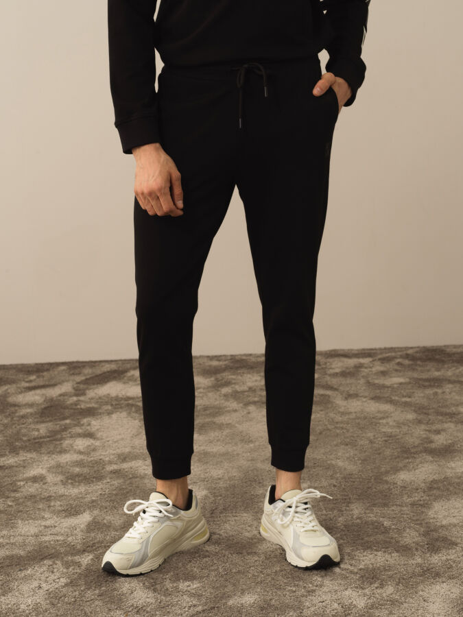 Siyah Pamuk Dokulu Regular Fit Sweat Pantolon - Xint
