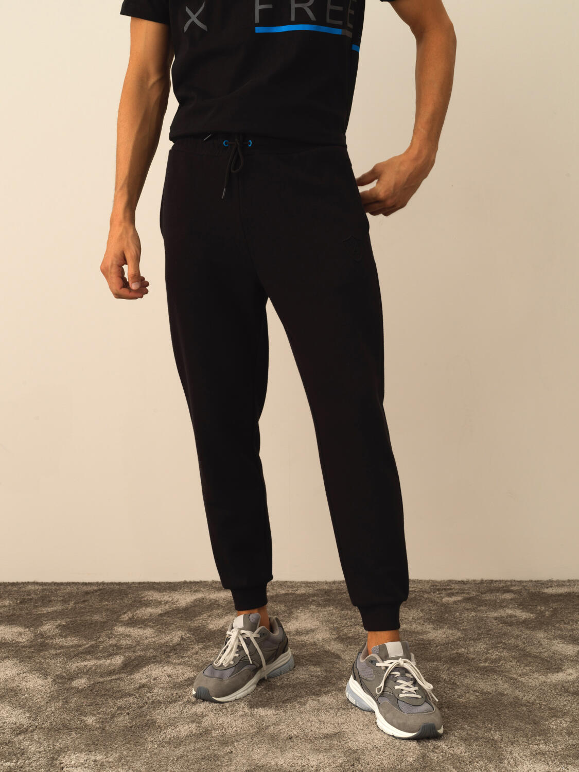 Siyah Pamuk Dokulu Regular Fit Sweat Pantolon