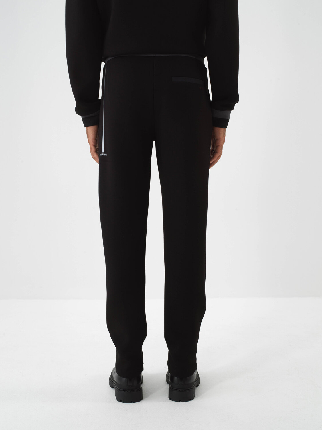 Siyah Pamuk Dokulu Regular Fit Sweat Pantolon - Xint