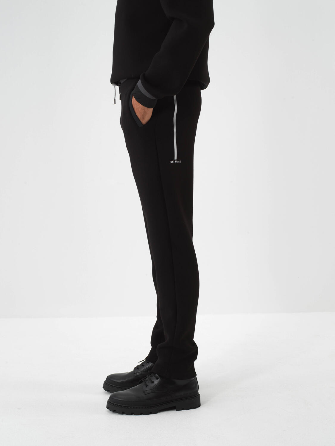 Siyah Pamuk Dokulu Regular Fit Sweat Pantolon - 4