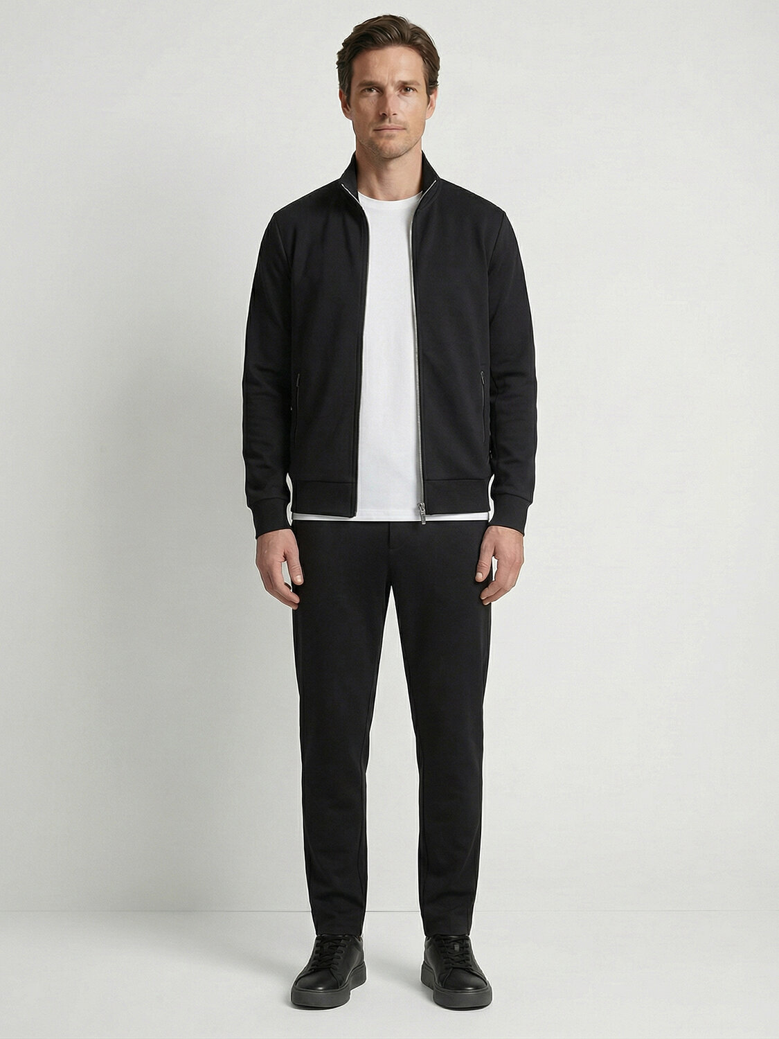 Siyah Pamuk Dokulu Regular Fit Sweat Pantolon (1)