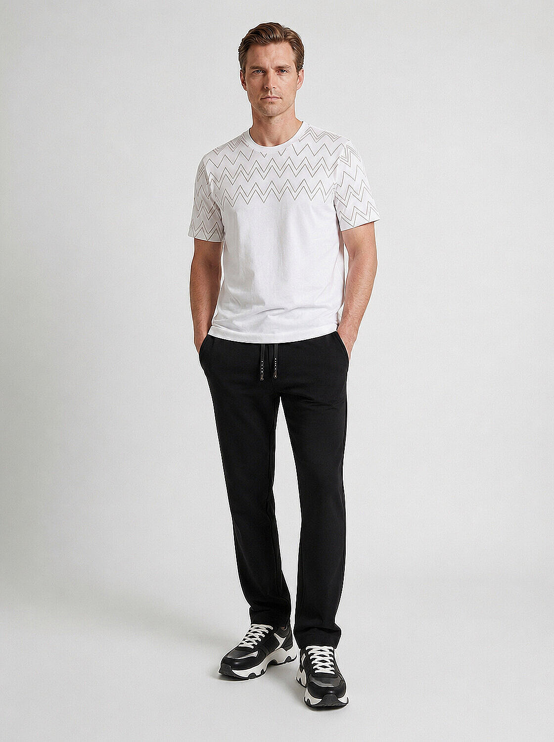 Siyah Pamuk Dokulu Regular Fit Sweat Pantolon (2)