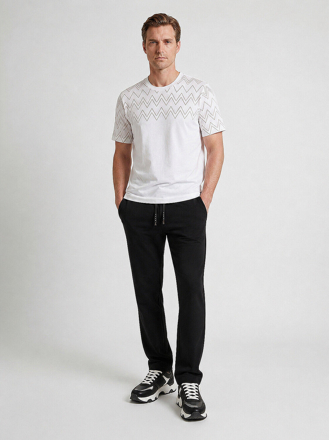 Siyah Pamuk Dokulu Regular Fit Sweat Pantolon (2)