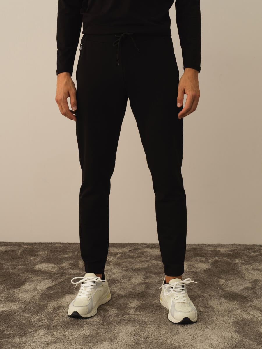 Siyah Pamuk Dokulu Slim Fit Sweat Pantolon
