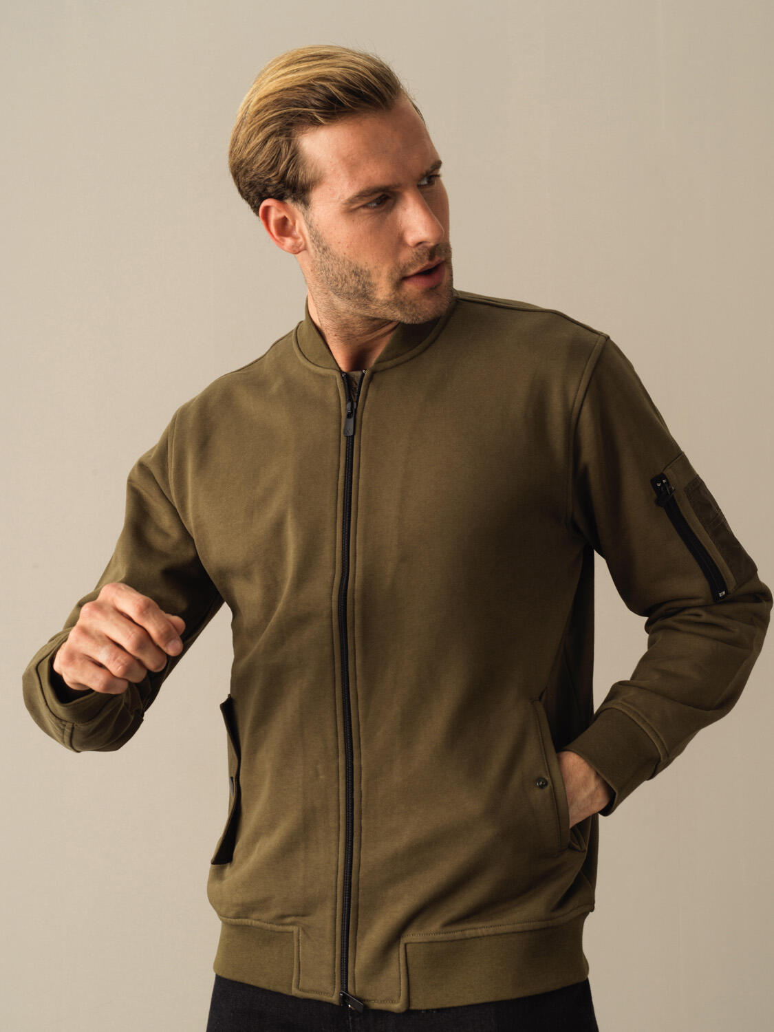 Haki Pamuk Dokulu Regular Fit Sweatmont 