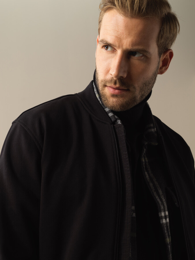 Siyah Pamuk Dokulu Regular Fit Sweatmont - Xint