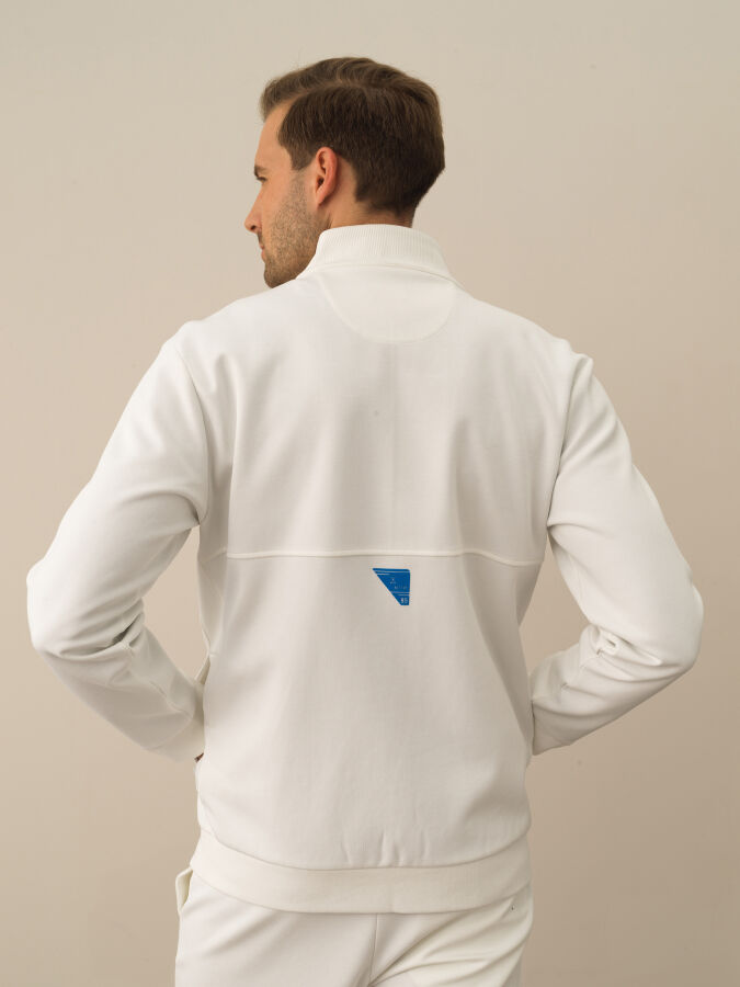 Kırık Beyaz Pamuk Dokulu Regular Fit Sweatmont - Xint