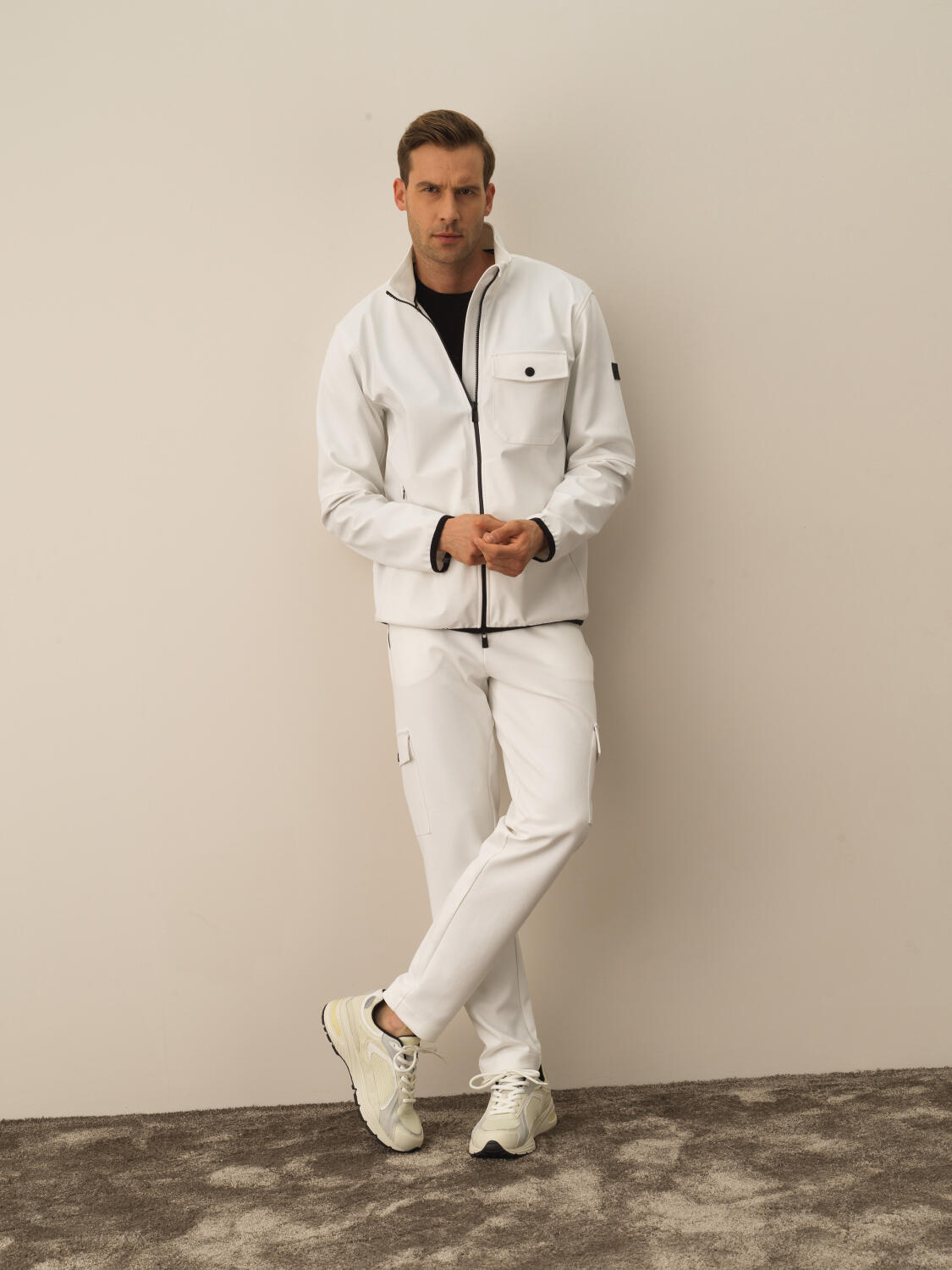 Kırık Beyaz Pamuk Dokulu Regular Fit Sweatmont
