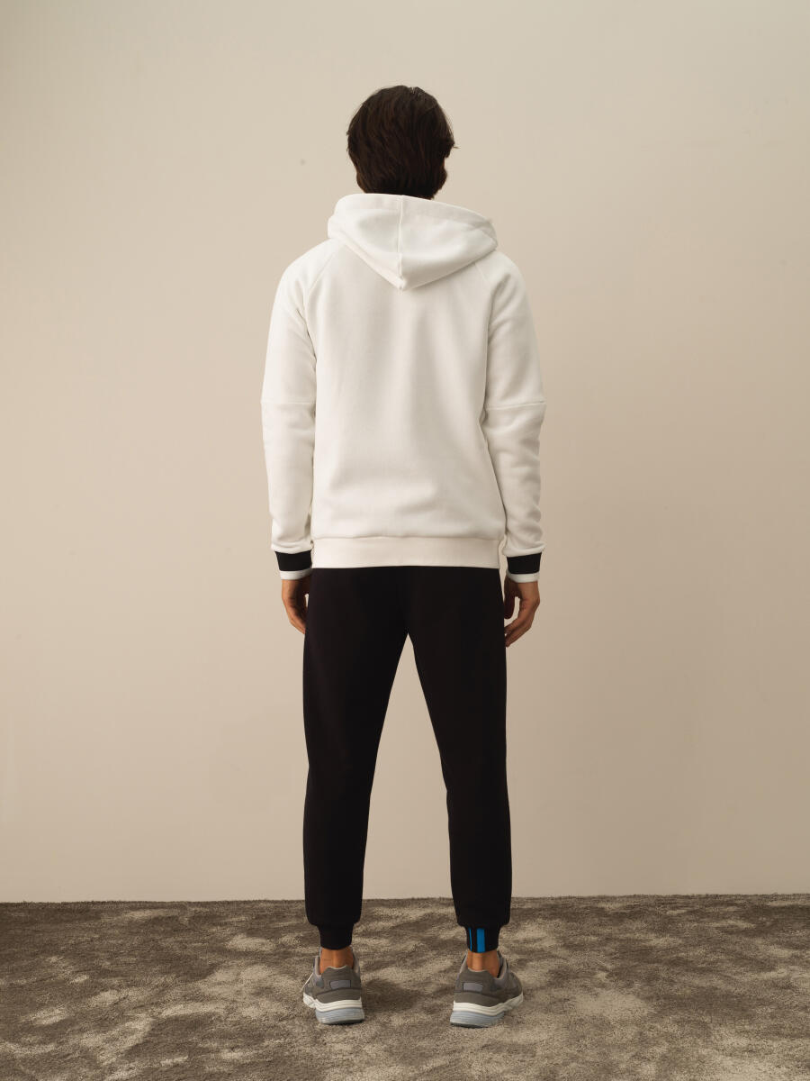 Kırık Beyaz Pamuk Dokulu Regular Fit Sweatmont - 5