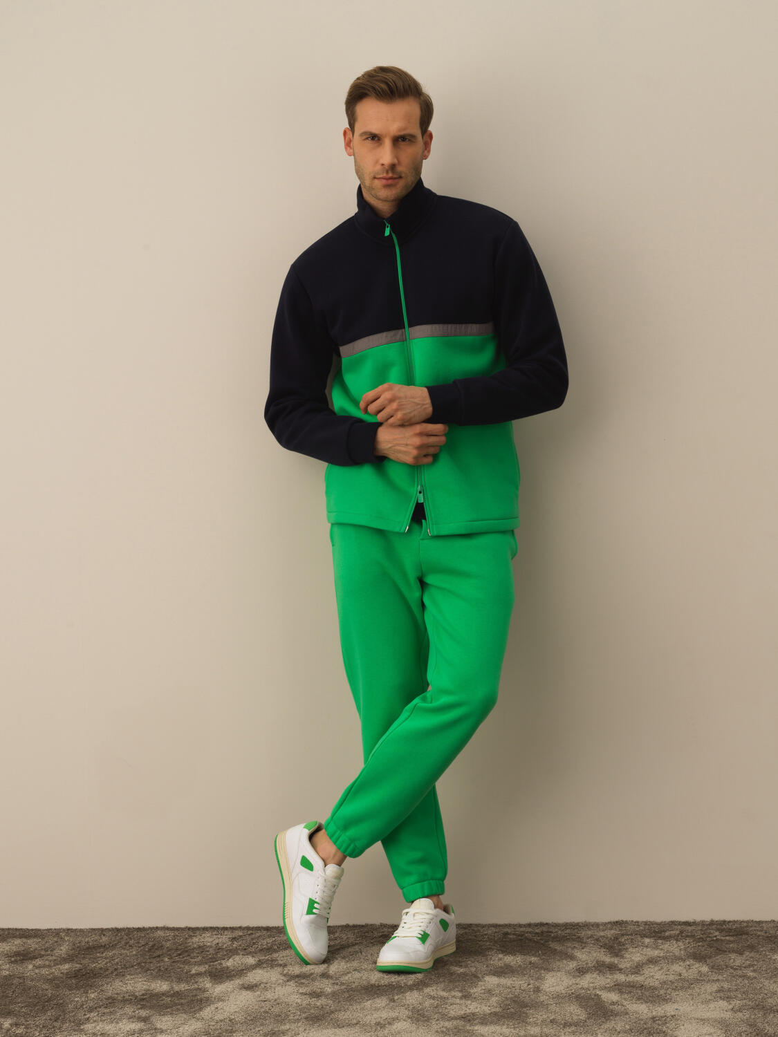 Lacivert Pamuk Dokulu Regular Fit Sweatmont