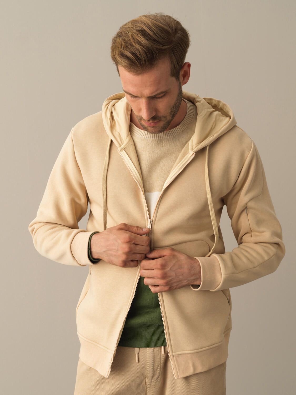 Bej Pamuk Dokulu Regular Fit Sweatmont  