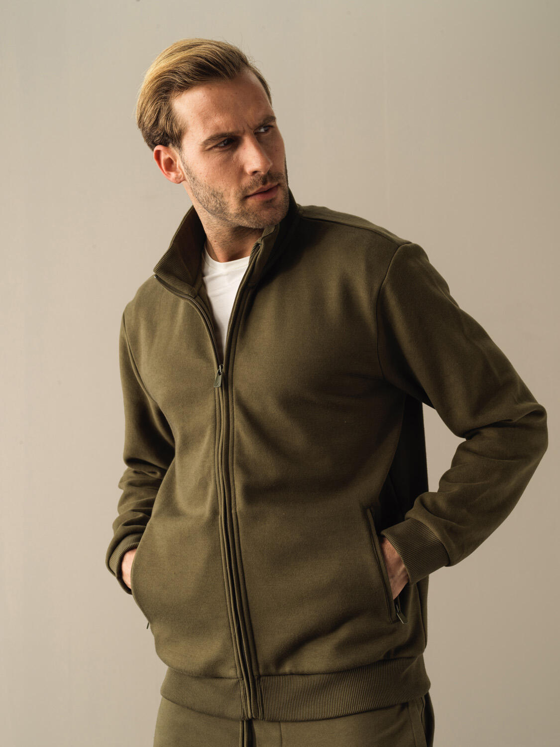 Haki Pamuk Dokulu Regular Fit Sweatmont  
