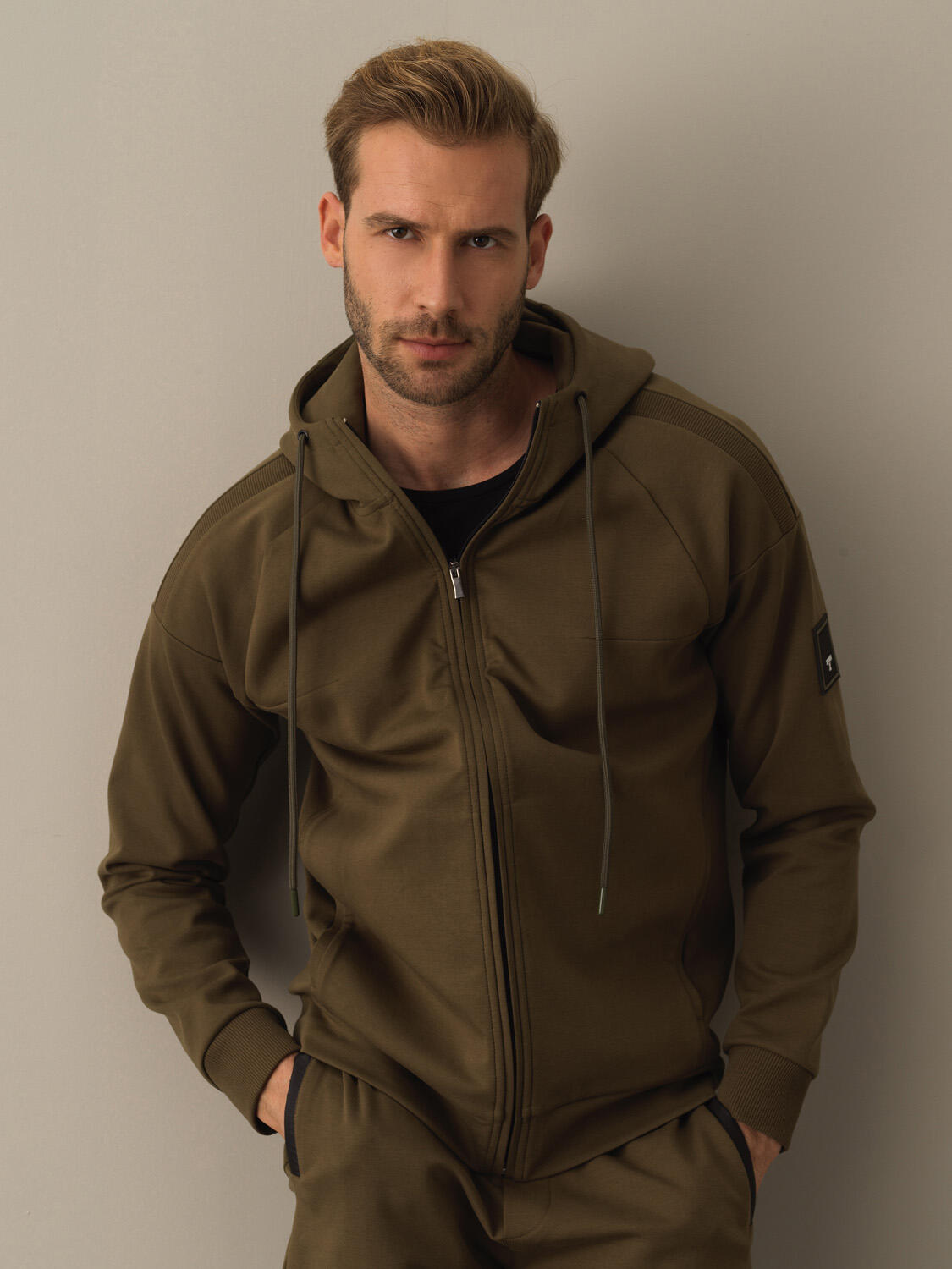 Haki Pamuk Dokulu Slim Fit Sweatmont  