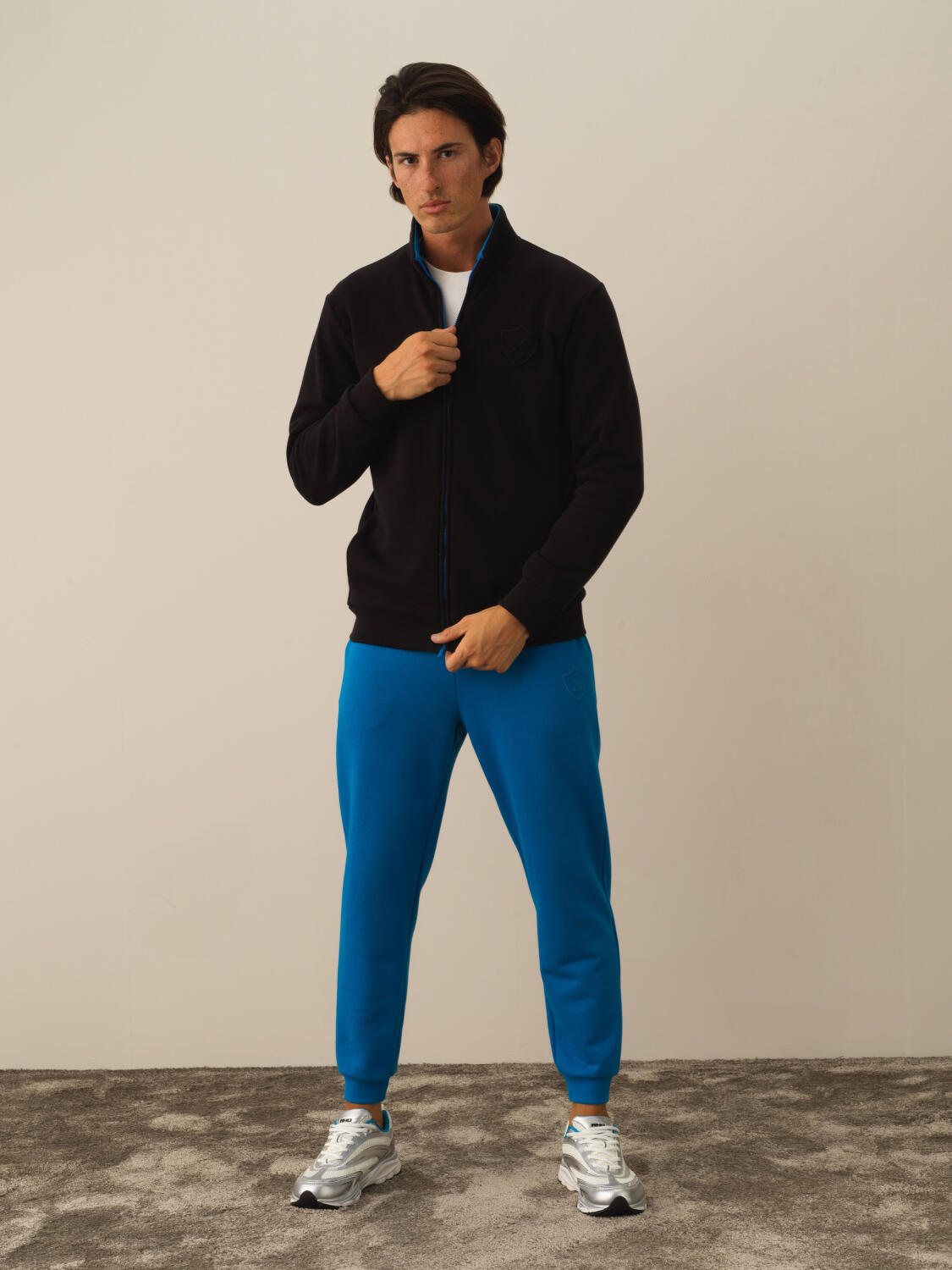 Siyah Pamuk Dokulu Regular Fit Sweatmont