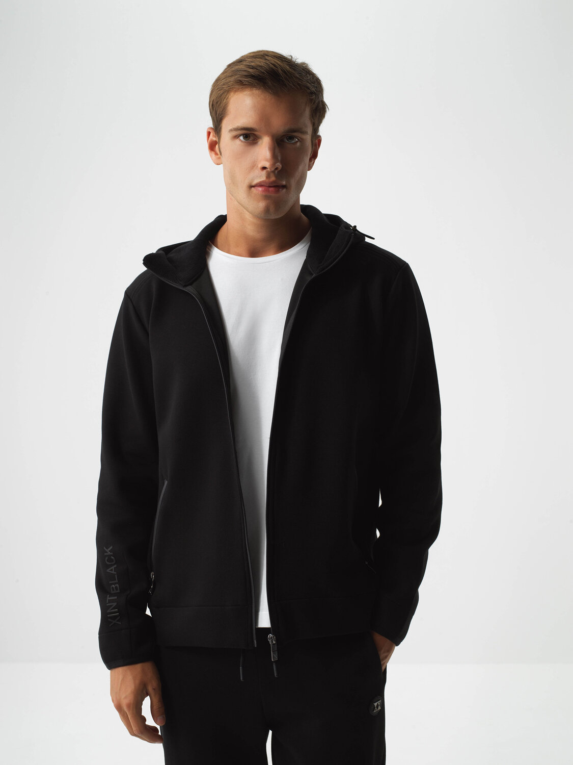 Siyah Pamuk Dokulu Regular Fit Sweatmont