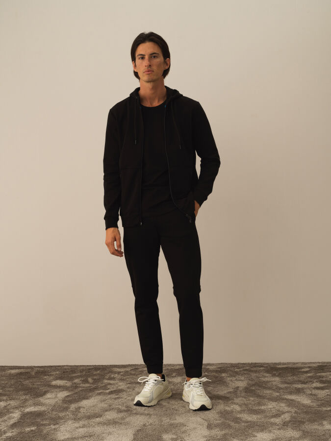 Siyah Pamuk Dokulu Slim Fit Sweatmont - Xint