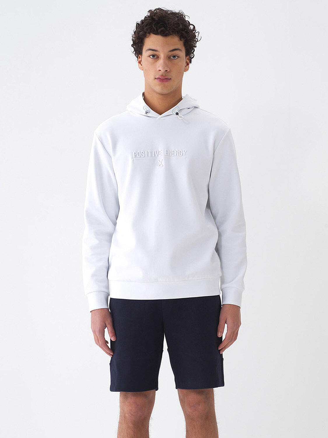 Beyaz Pamuk Dokulu Regular Fit Sweatshirt