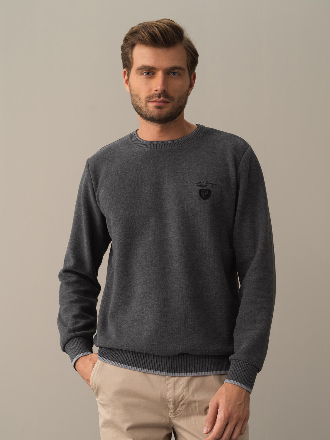 27643  SWEATSHIRT