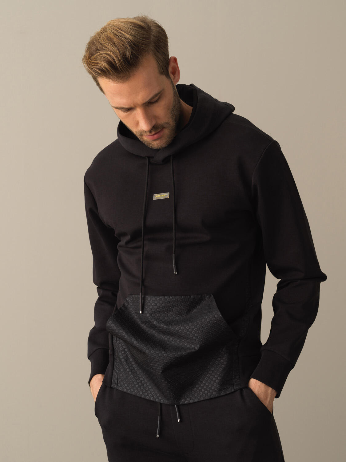 Siyah Pamuk Dokulu Regular Fit Sweatshirt  