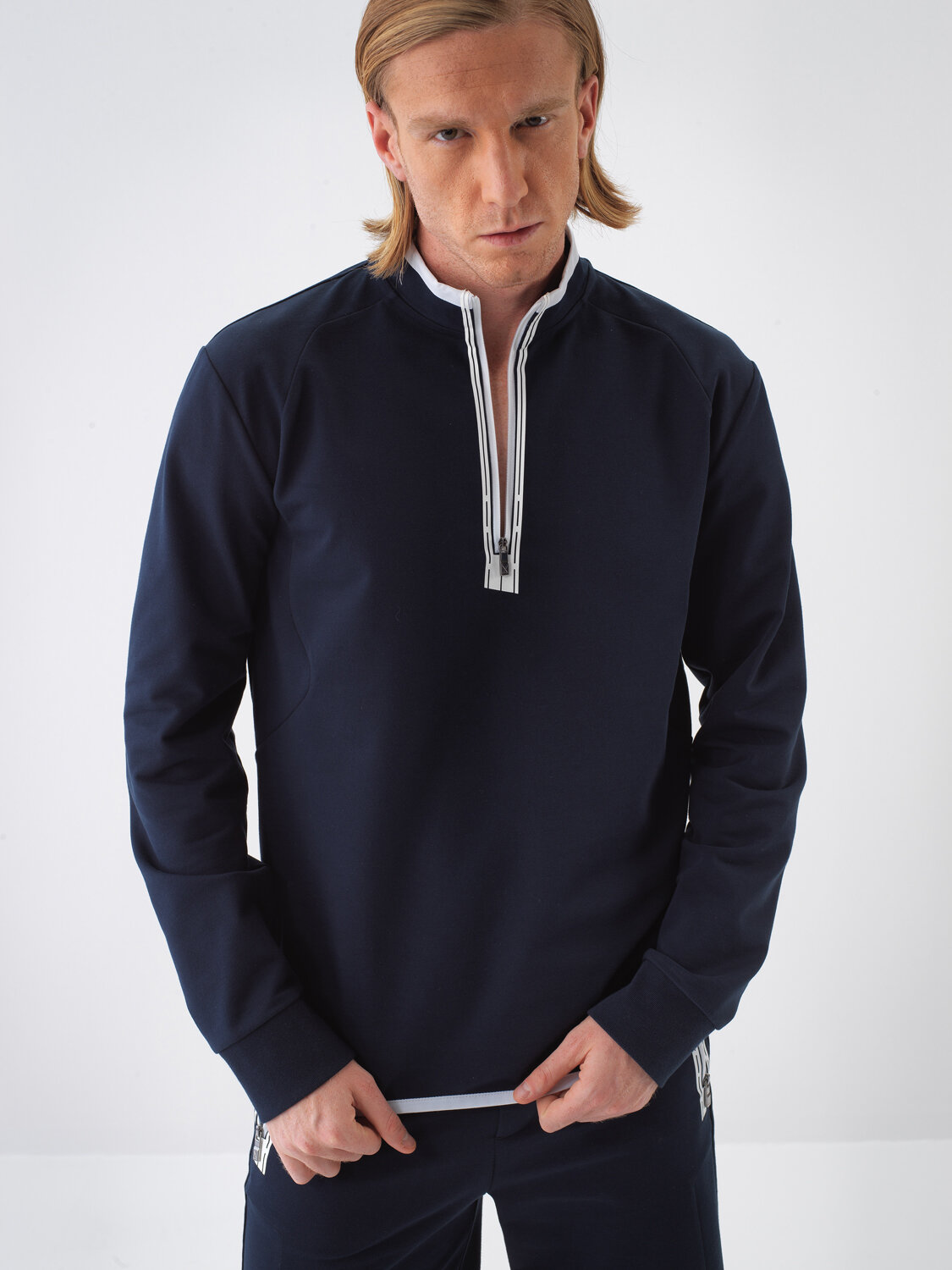 Lacivert Pamuk Dokulu Slim Fit Sweatshirt