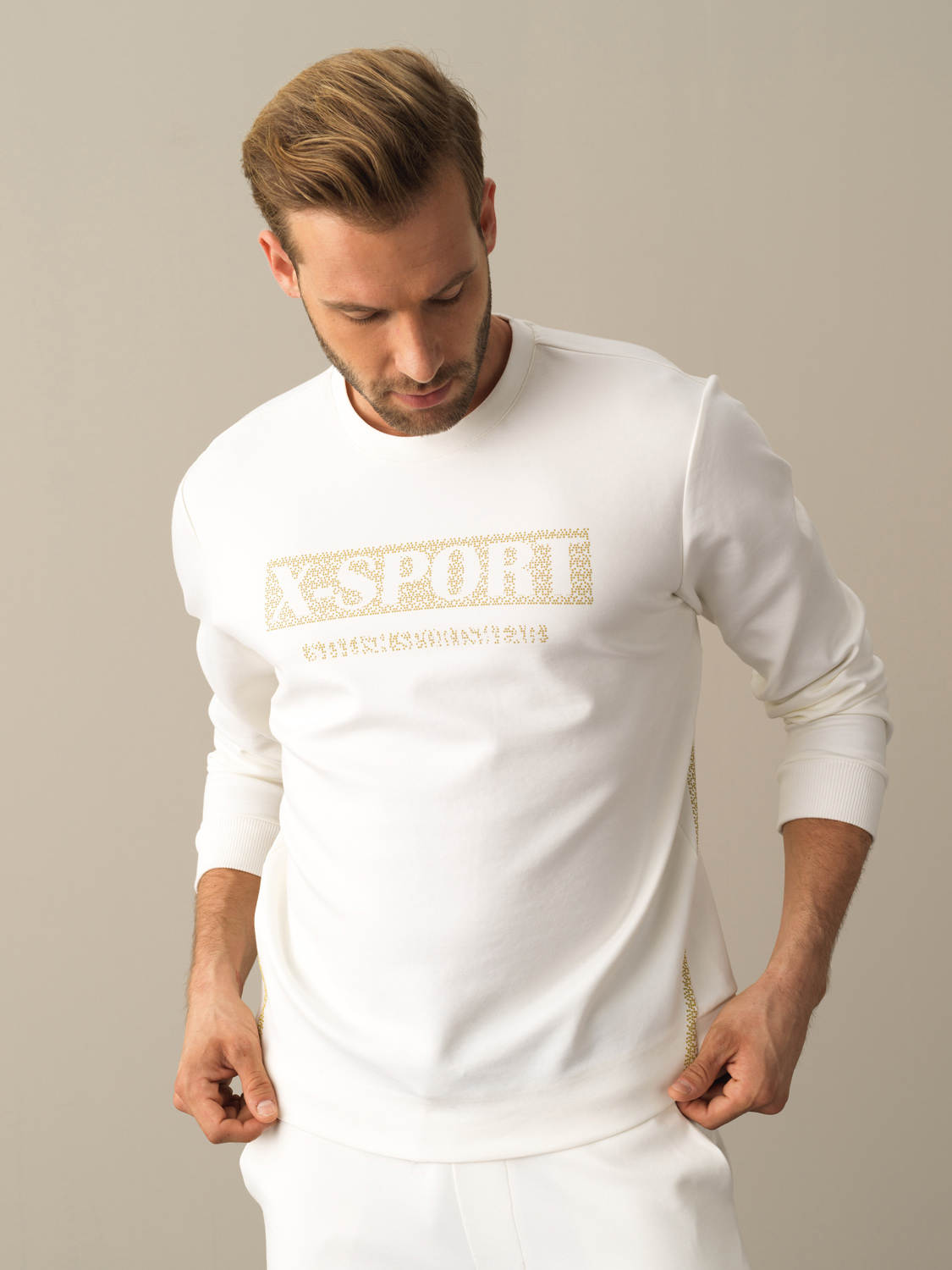 Beyaz Pamuk Dokulu Slim Fit Baskılı Sweatshirt 