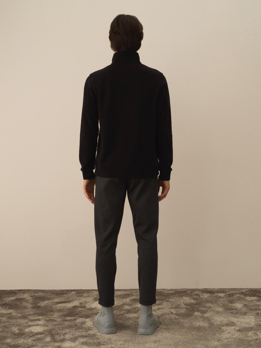 Siyah Pamuk Dokulu Regular Fit Sweatshirt - 5