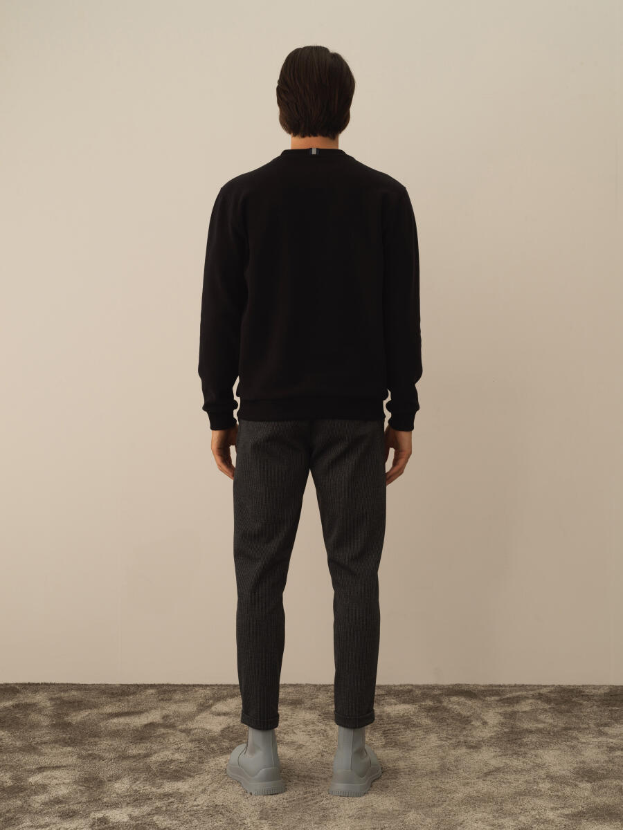 Siyah Pamuk Dokulu Regular Fit Sweatshirt - 4