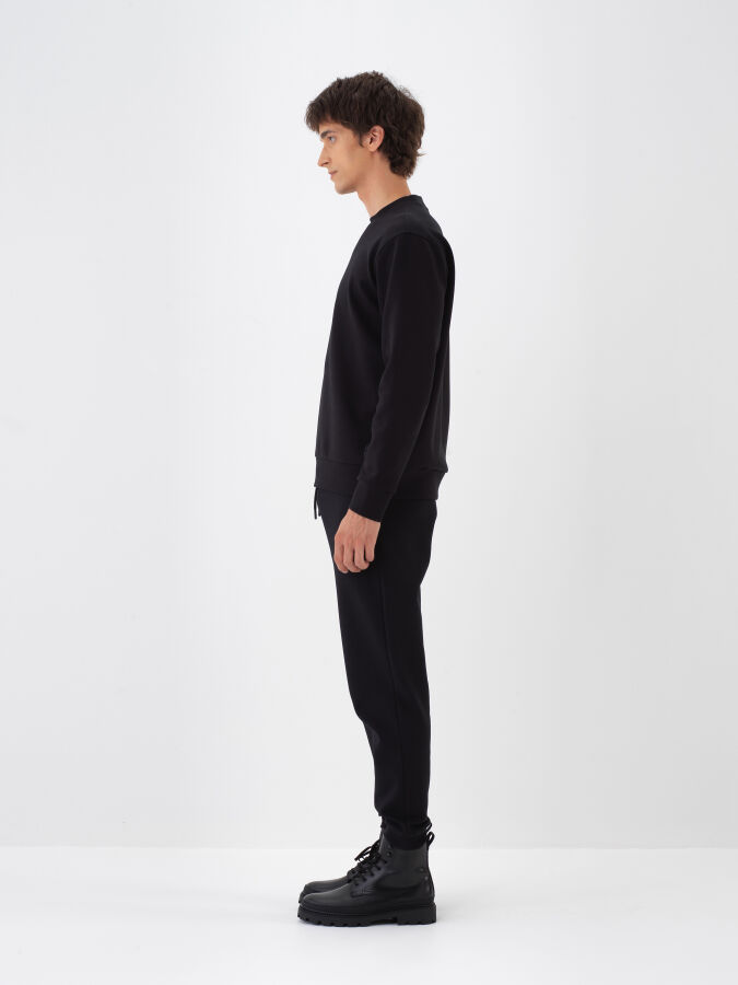 Siyah Pamuk Dokulu Regular Fit Sweatshirt - Xint