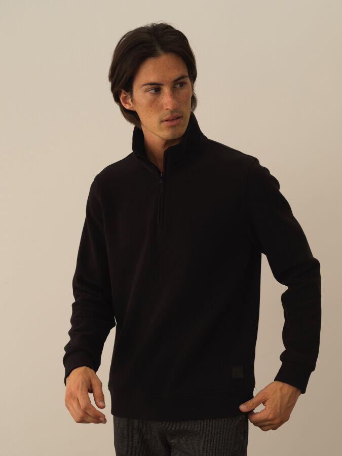 Xint Toptan Siyah Pamuk Dokulu Regular Fit Sweatshirt