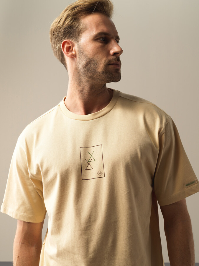 Bej Pamuk Dokulu Oversize Baskılı Tişört - Xint