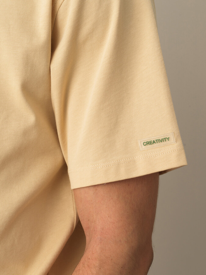 Bej Pamuk Dokulu Oversize Baskılı Tişört - Xint