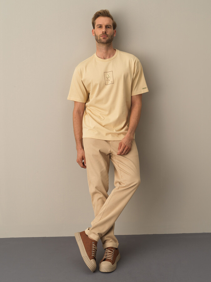 Bej Pamuk Dokulu Oversize Baskılı Tişört - Xint