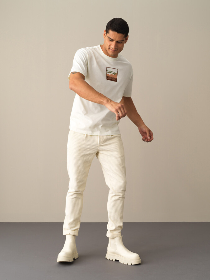 Ekru Pamuk Dokulu Oversize Baskılı Tişört - Xint