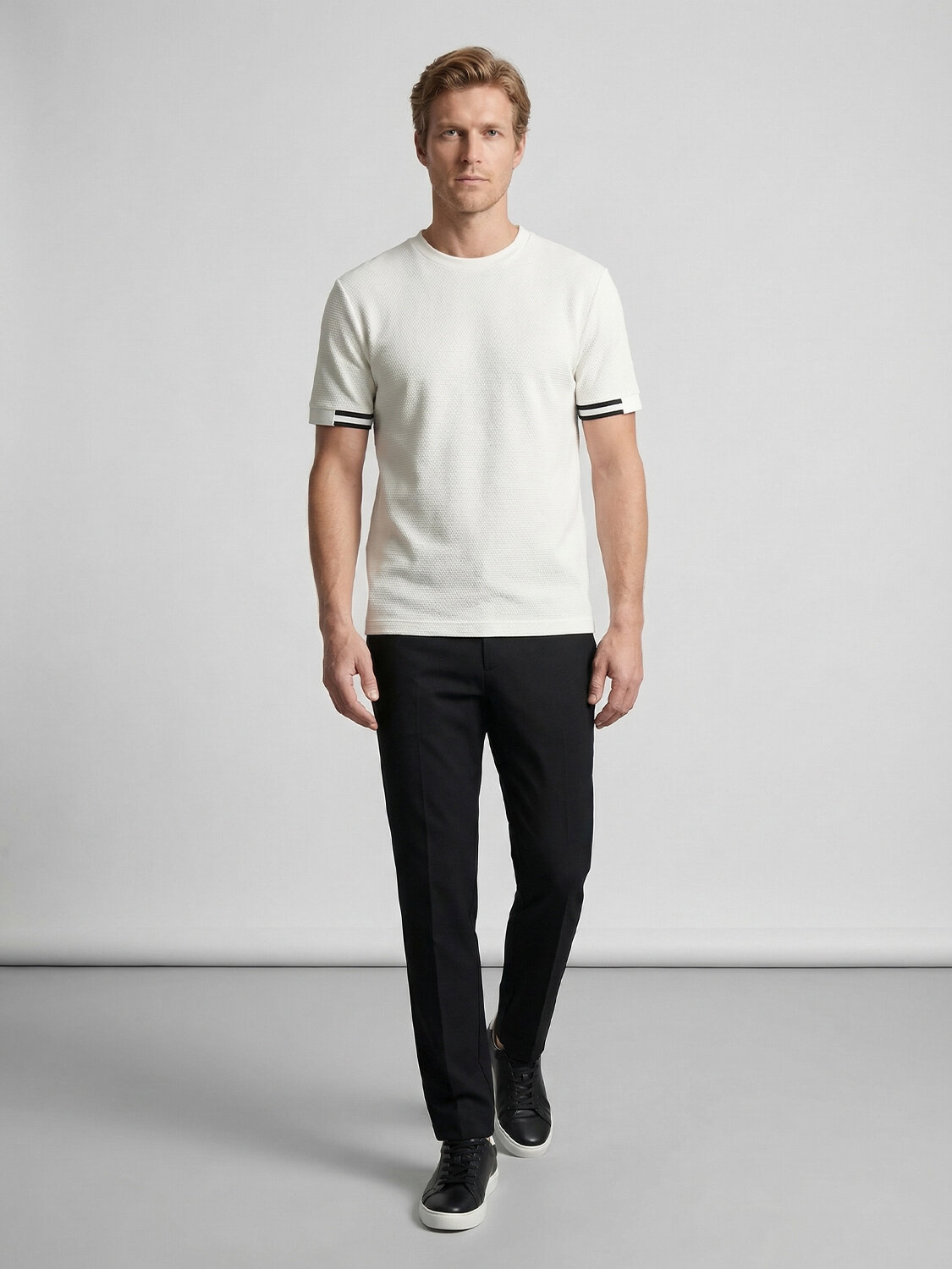 Beyaz Pamuk Dokulu Regular Fit Tişört - 2