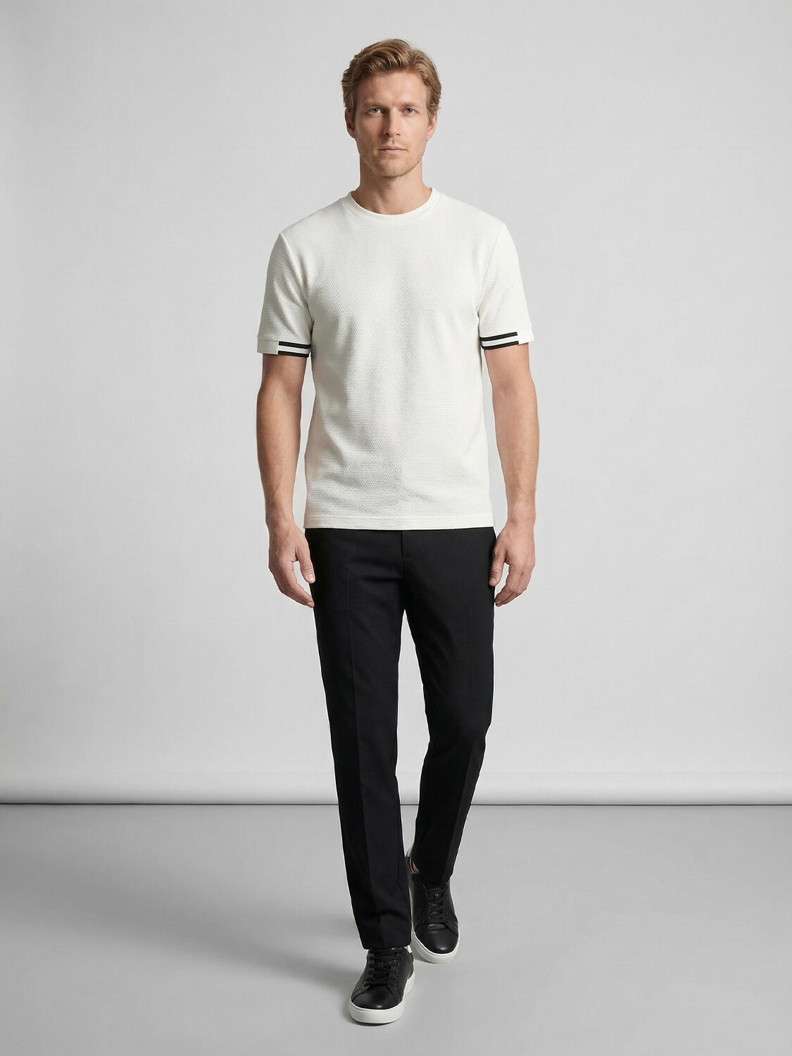 Beyaz Pamuk Dokulu Regular Fit Tişört - 2