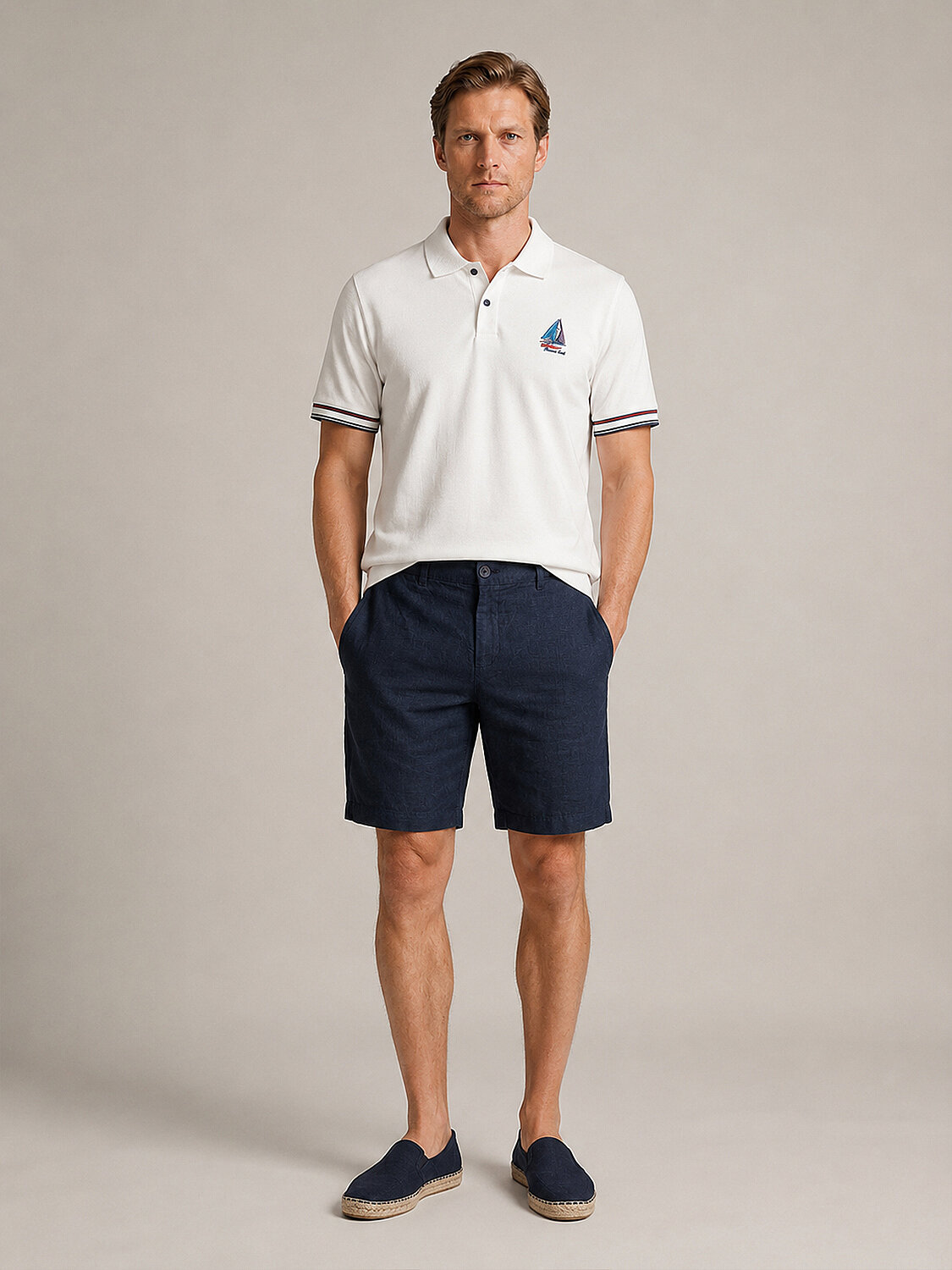 Beyaz Pamuk Dokulu Regular Fit Tişört (1)