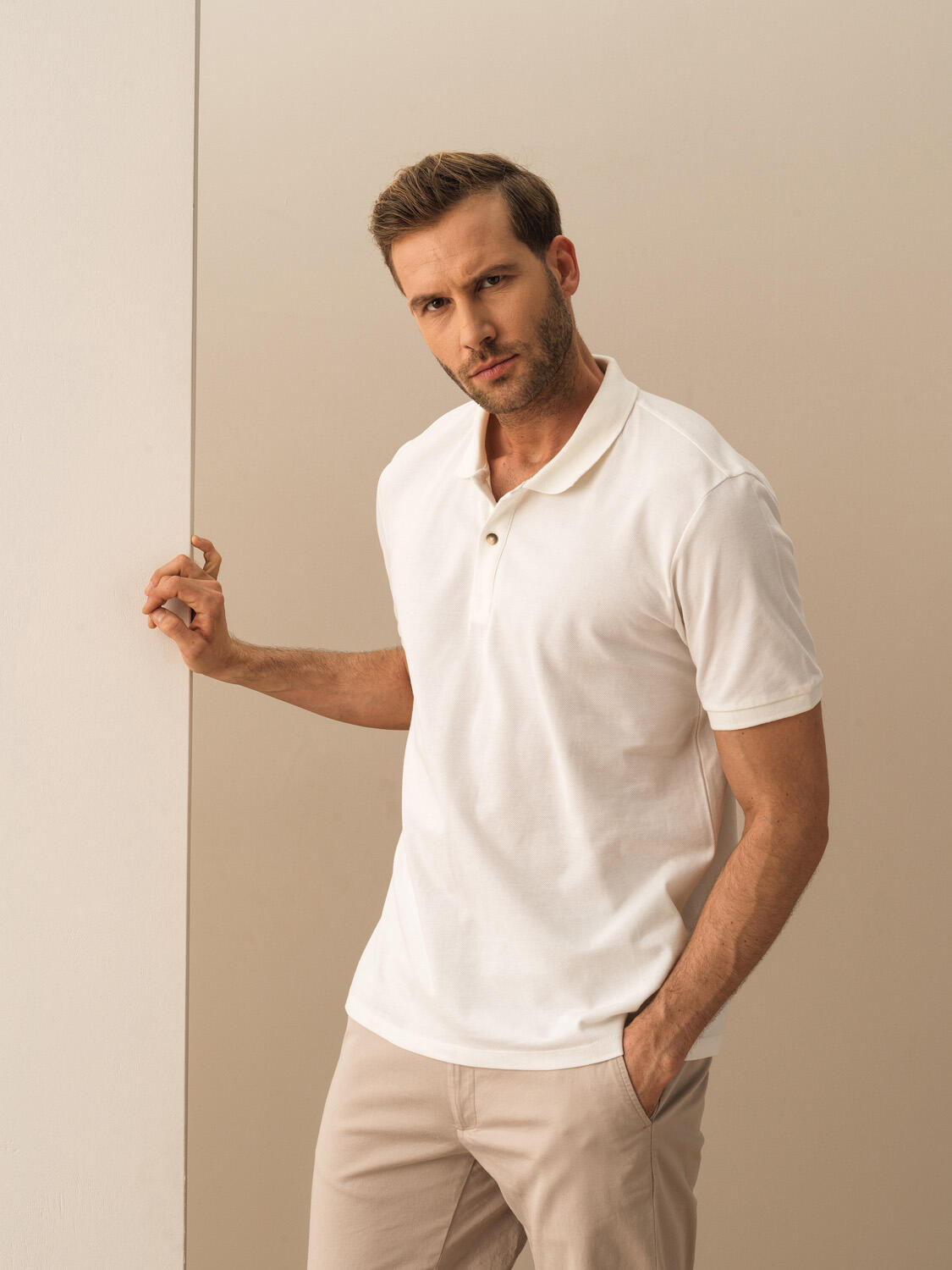 Kırık Beyaz Pamuk Dokulu Regular Fit Tişört