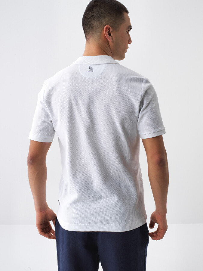 Beyaz Pamuk Dokulu Regular Fit Tişört - 4