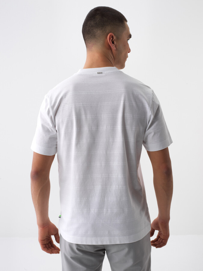 Beyaz Pamuk Dokulu Regular Fit Tişört - 4