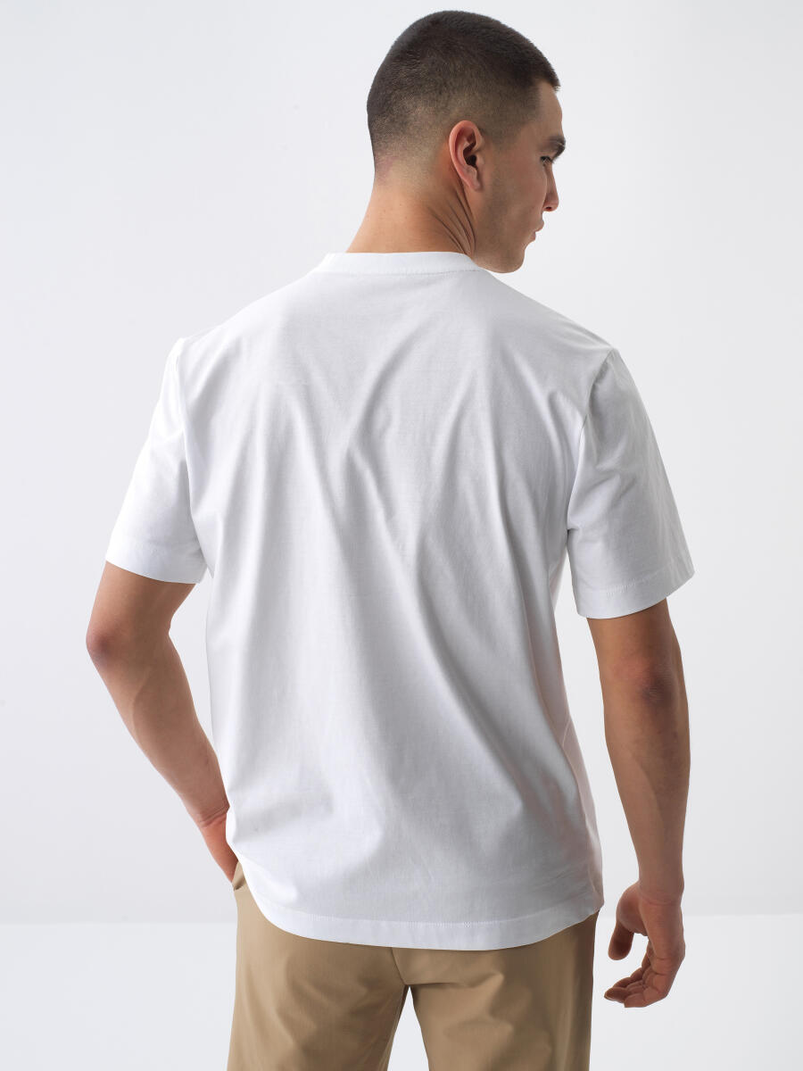 Beyaz Pamuk Dokulu Regular Fit Tişört - 4