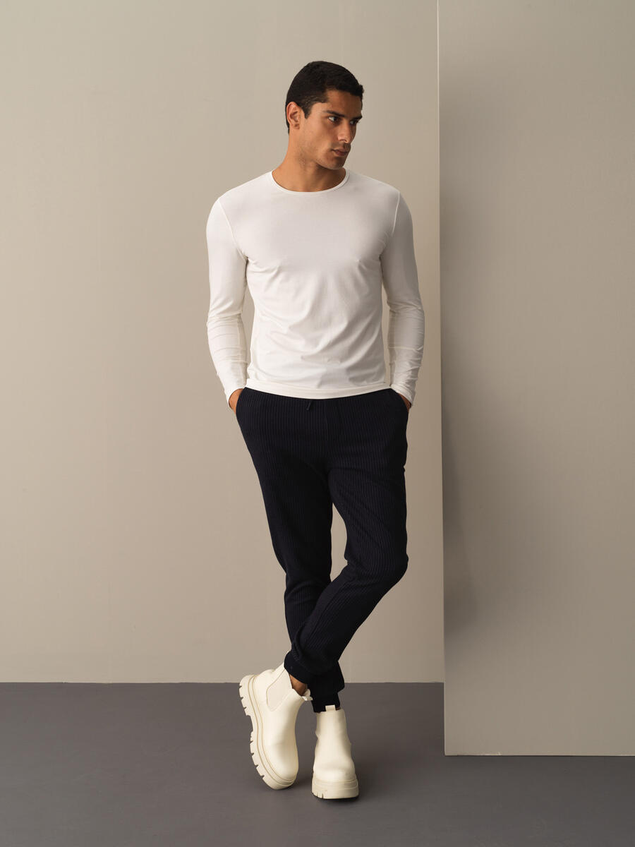 Beyaz Modal Dokulu Modal Basic Tişört - 2