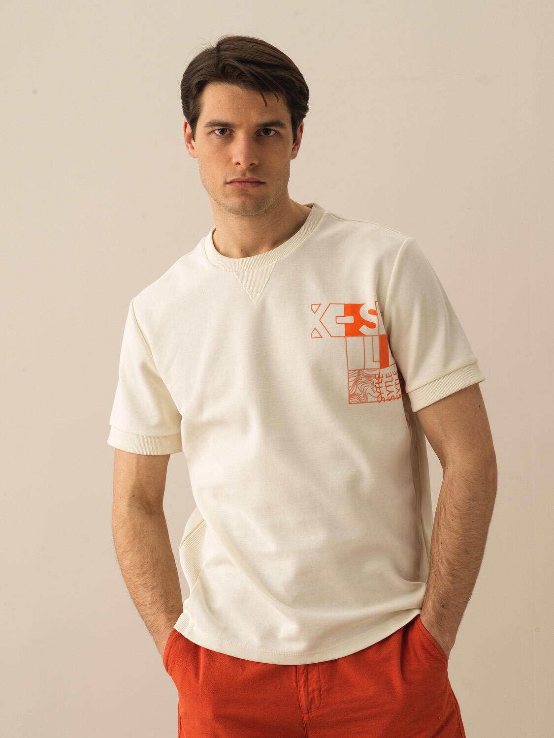 Ekru Pamuk Dokulu Regular Fit Tişört