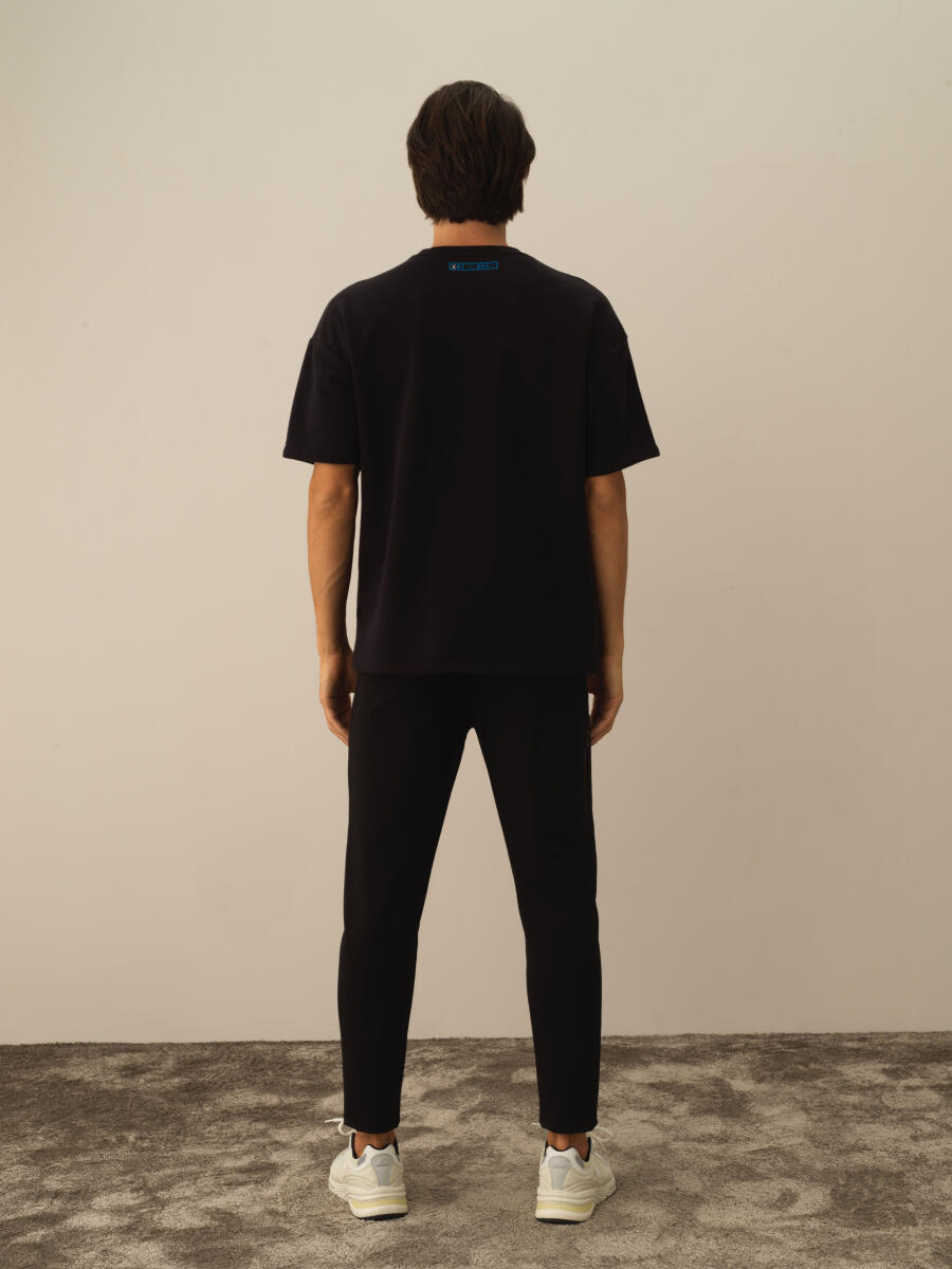 Siyah Pamuk Dokulu Oversize Tişört - 4